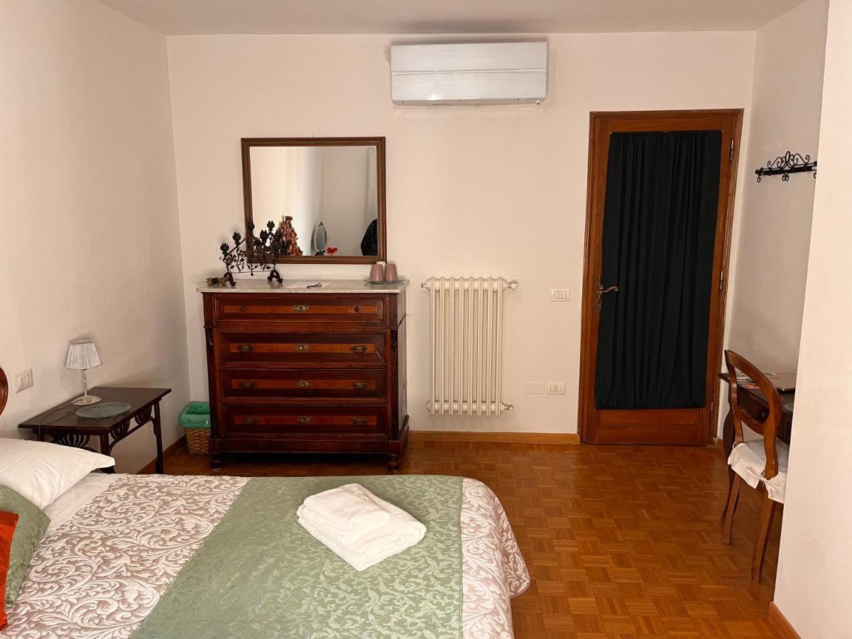 In The Center Of Florence Hotell Exteriör bild