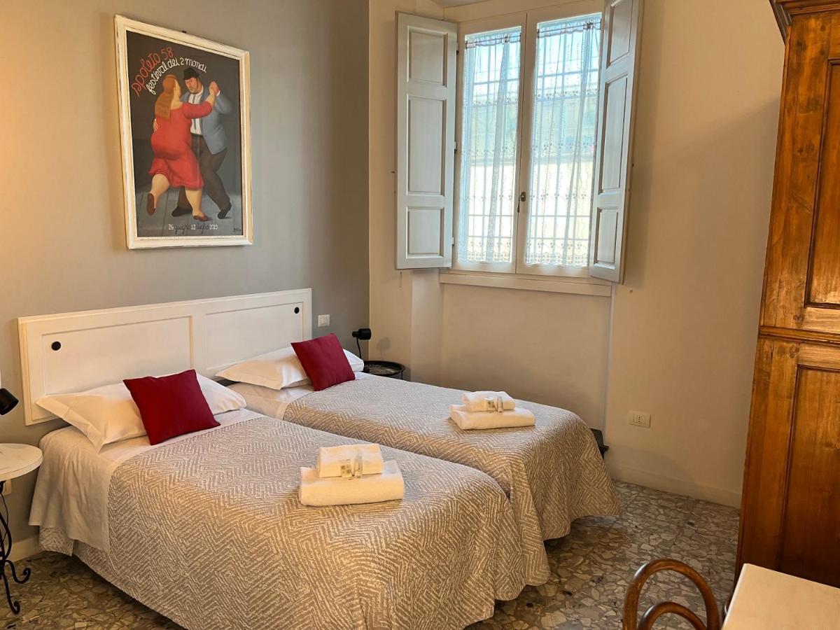 In The Center Of Florence Hotell Exteriör bild
