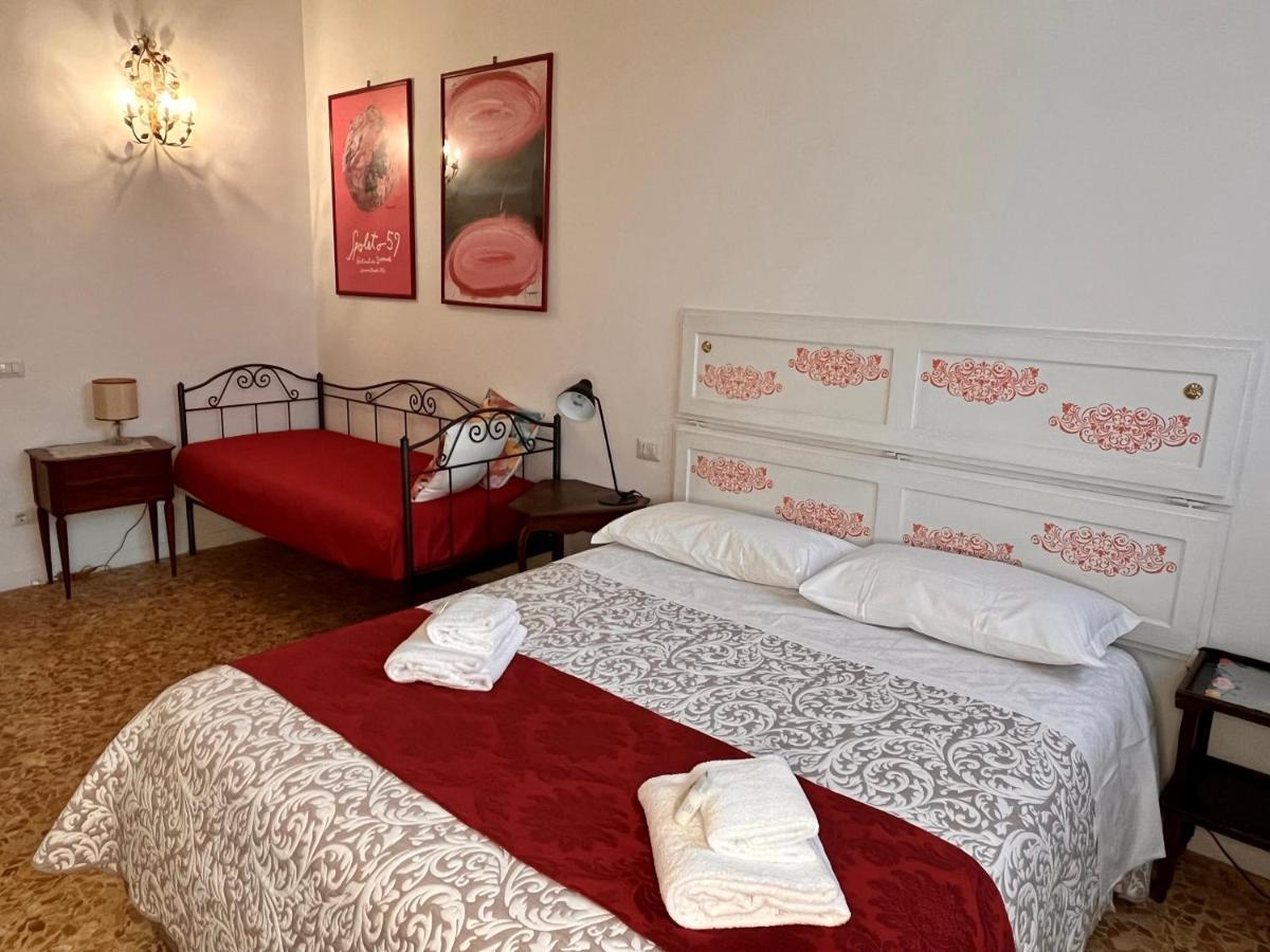 In The Center Of Florence Hotell Exteriör bild