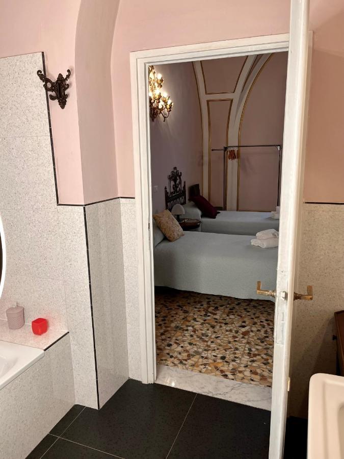 In The Center Of Florence Hotell Exteriör bild