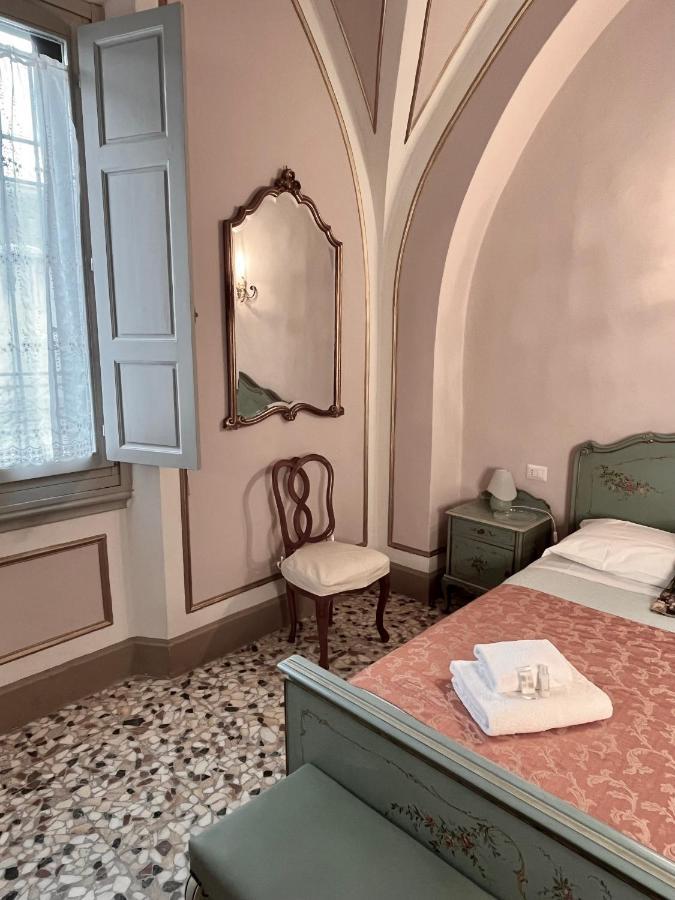 In The Center Of Florence Hotell Exteriör bild