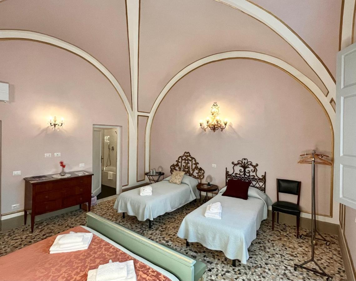 In The Center Of Florence Hotell Exteriör bild